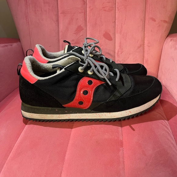 Saucony men’s sneakers size 10 1/2 - Picture 3 of 3